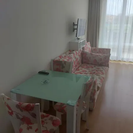 Sunny Beach, Noks Orchid Lägenhet